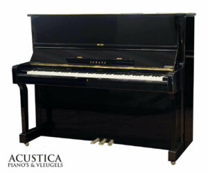 Yamaha-U1-piano