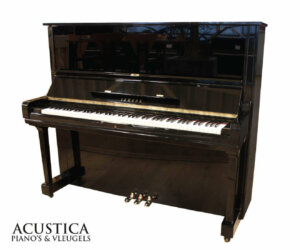 Yamaha U3 Piano